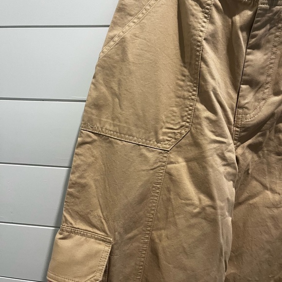 Abercrombie and Fitch Cargo Relax Utility Pants - Picture 3 of 7